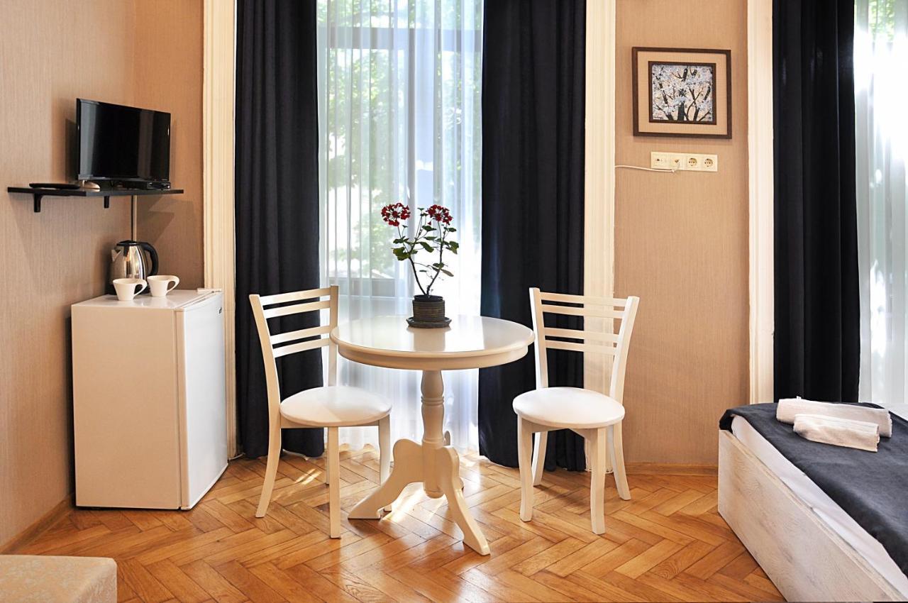 Hb Apartments Mari Brose Tbilisi Bagian luar foto