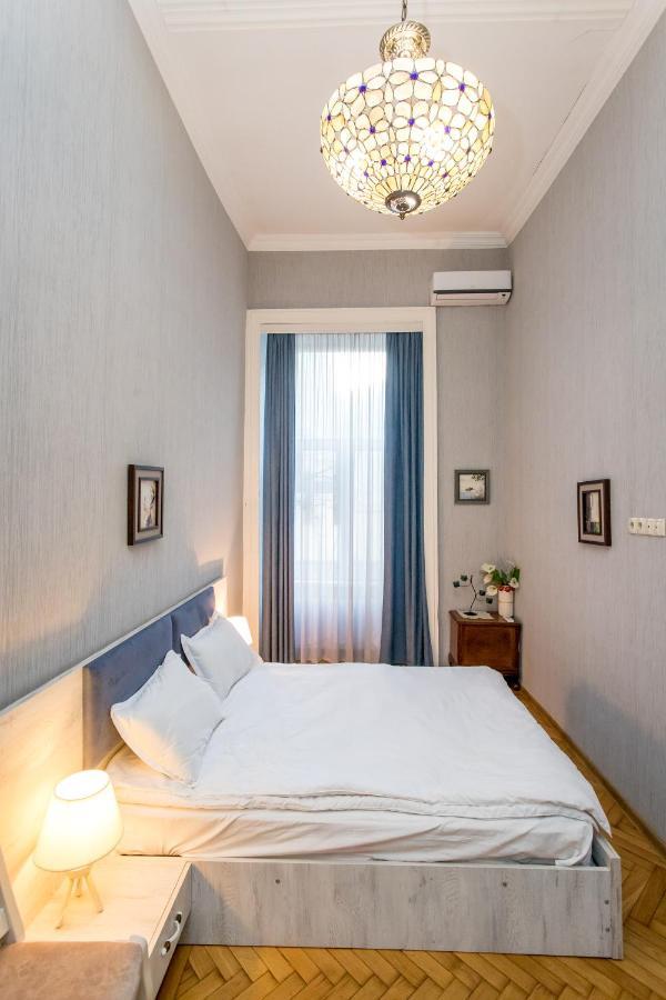 Hb Apartments Mari Brose Tbilisi Bagian luar foto
