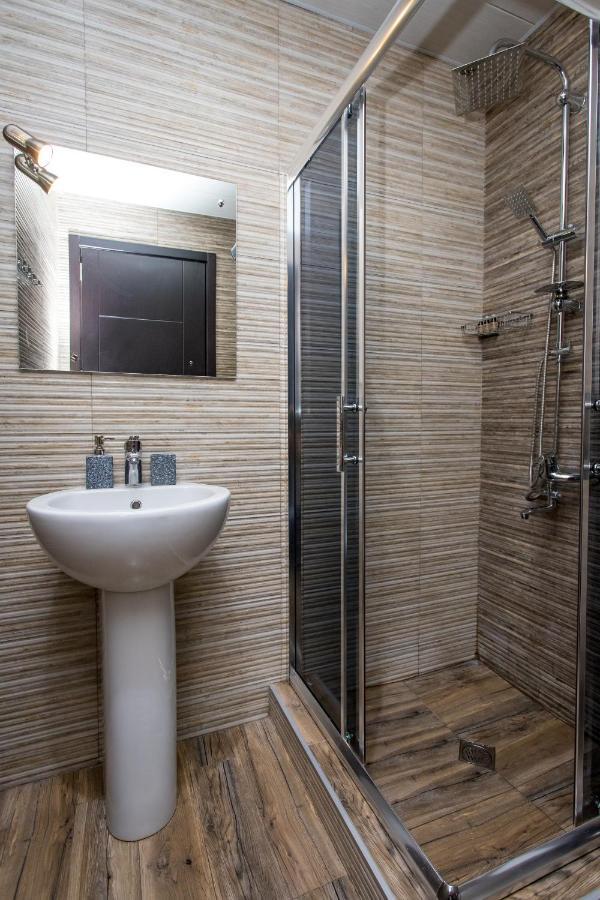 Hb Apartments Mari Brose Tbilisi Bagian luar foto