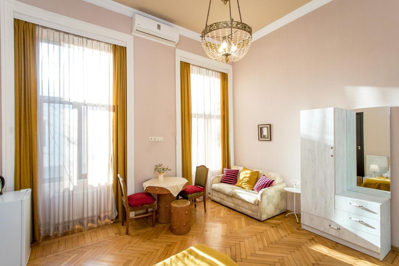 Hb Apartments Mari Brose Tbilisi Bagian luar foto