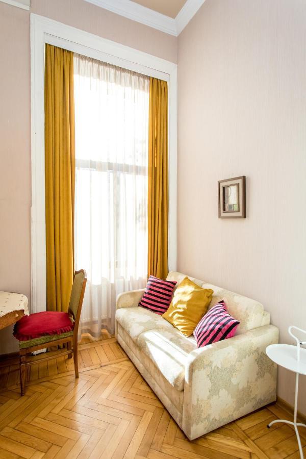 Hb Apartments Mari Brose Tbilisi Bagian luar foto