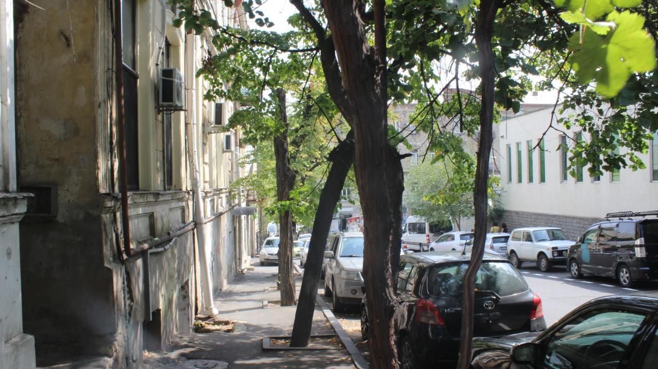Hb Apartments Mari Brose Tbilisi Bagian luar foto